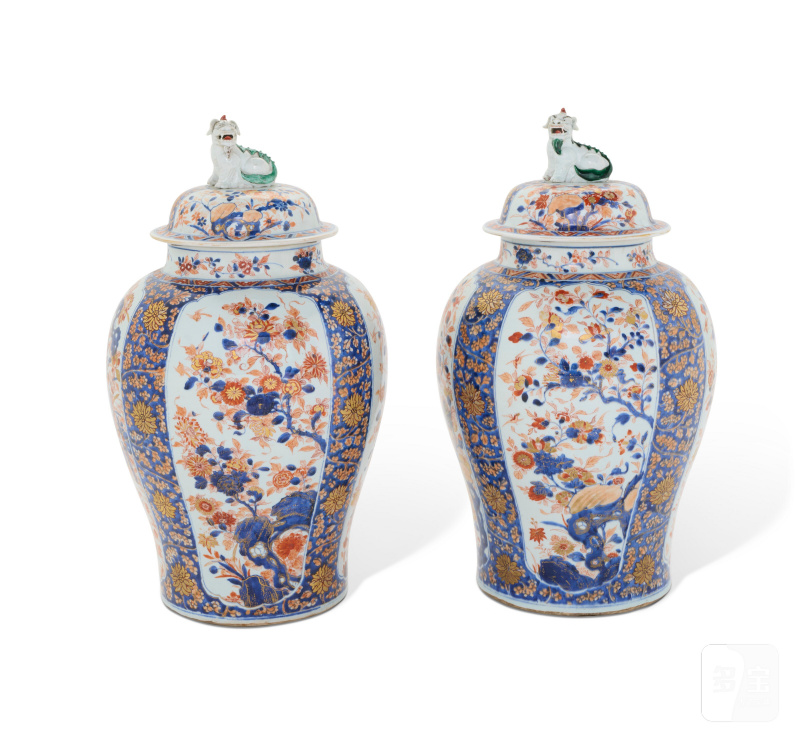 PAIRE DE GRANDE POTICHES COUVERTES EN PORCELAINE IMARI  CHINE, DYNASTIE QING, ÉPOQUE KANGXI (1662-1722) - 图3